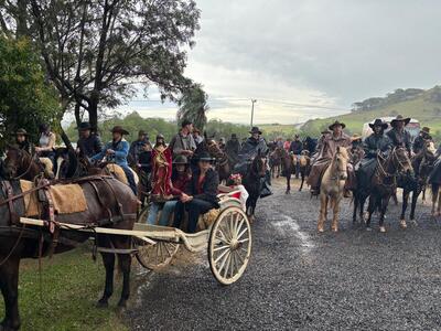 Festa em Louvor ao Senhor Bom Jesus reúne grande público em Linha Nova e celebra 32 anos de tradição em Rio Bonito do Iguaçu